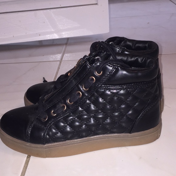Black leather Steve Madden sneakers - Picture 2 of 6